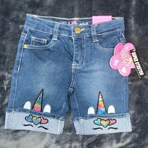Delia’s Girl Super Strech Unicorn Sequin Shorts Size 4 (Toddler) 💗✨
